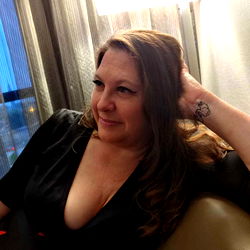 Amy Willplease: A Model's Life in Alabama