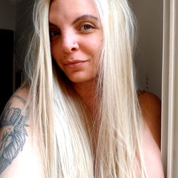 Astrid Vera: Onlyfans Model ❤️ and More