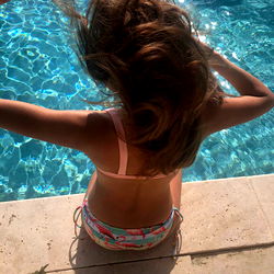 Alejandra González - Poolside Glamour
