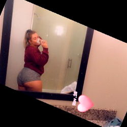 OnlyFans Model Ashley Shares Her Day