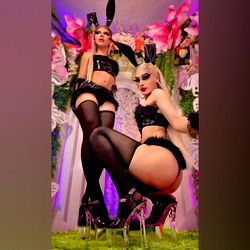 🧚‍♀️Alison &amp; Sharon🧚‍♀️ photo