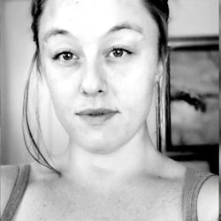 Amanda, A 25-Year-Old Woman from OnlyFans