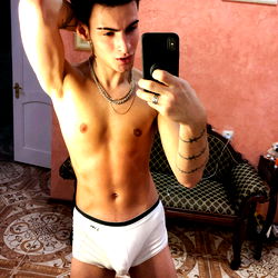 Fit Model Leo: Stavropol's Shirtless Photos