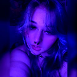 Seductive OnlyFans Model Ronnie Luv