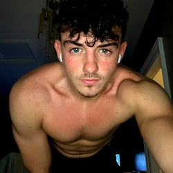J T: OnlyFans Model Sharing Fitness Routine, 24