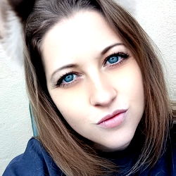 Alina Wytt's Creative Portrait with Furry Companion