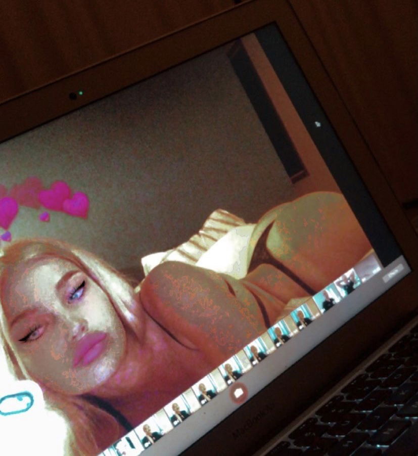 Sienna Thompson photo