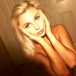 AmoryAubree, Amara model from California