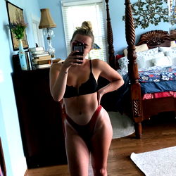 OnlyFans Amethyst Star's Room