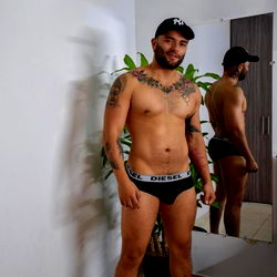 Diegoarctic: OnlyFans Model from Colombia