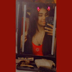 Model N1FTY on OnlyFans