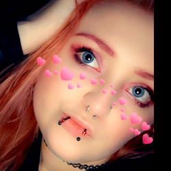 Stylized Selfie with OnlyFans Model 🕸️🖤Aurora🖤🕸️