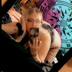 🕸️🖤Aurora🖤🕸️ photo