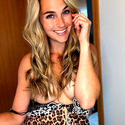 𝓜𝓲𝓻𝓪𝓷𝓭𝓪 𝓜𝓪𝓻𝓲𝓮 photo