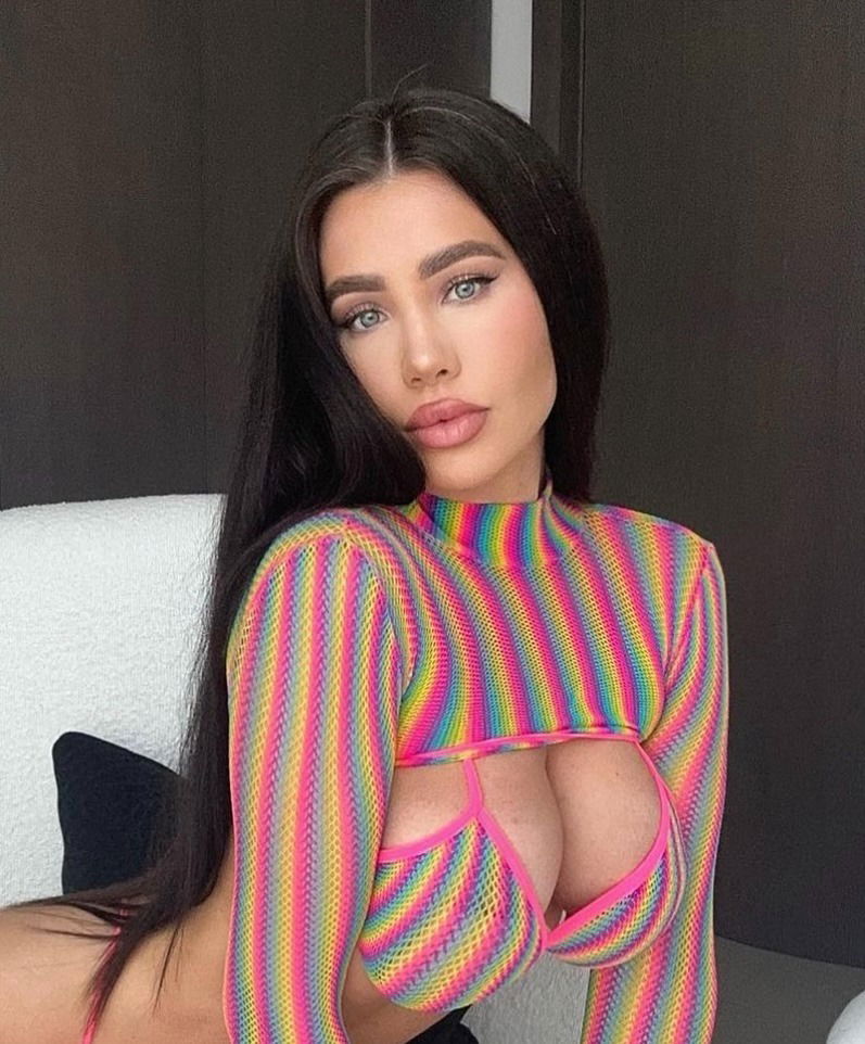 MIA BROOKS 💕 photo