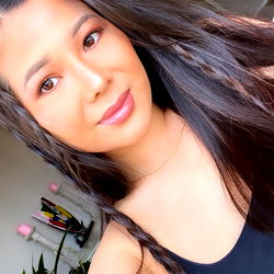 Asiandeliver, a Stunning Model Sharing Her Beauty