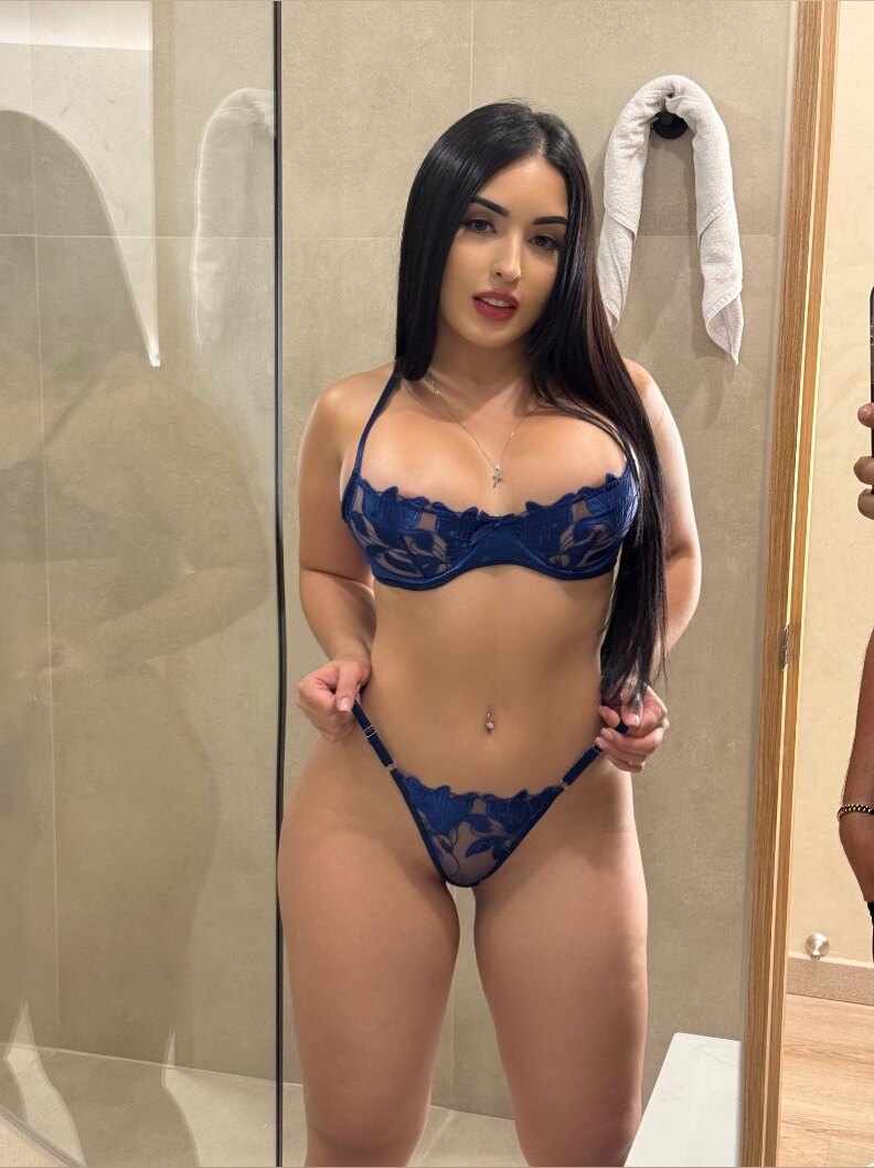 • CAROLINA TOBÓN • ☆👸🏻 photo