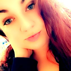 Charming Baltimore Model Queen Bee