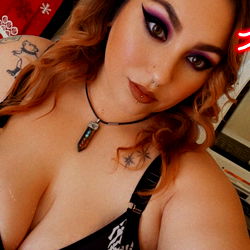 Ashley Benson as Serena Van Der Woodsen in Pretty Little Liars, a TV series