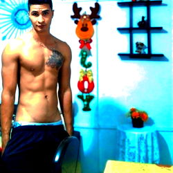 OnlyFans Model Soto'O Gior Showcasing Fitness and Style