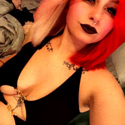 Mandyboo123: Stylish Vintage Look in OnlyFans