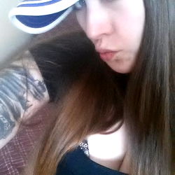 Vee A Elizabeth - Onlyfans Model, Posing for Her Profile