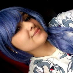 Bluezinha - A Stylish and Chic Gamer