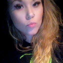 Gorgeous Leann Mounts