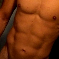 Aaron Skye XXX photo