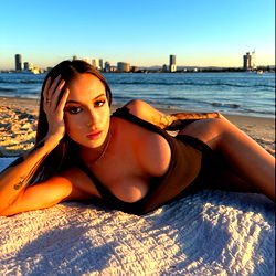 𝑨𝒍𝒍𝒚𝘧𝘳𝘦𝘦 photo