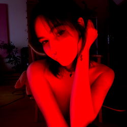 Aurora's Red Light Vibes