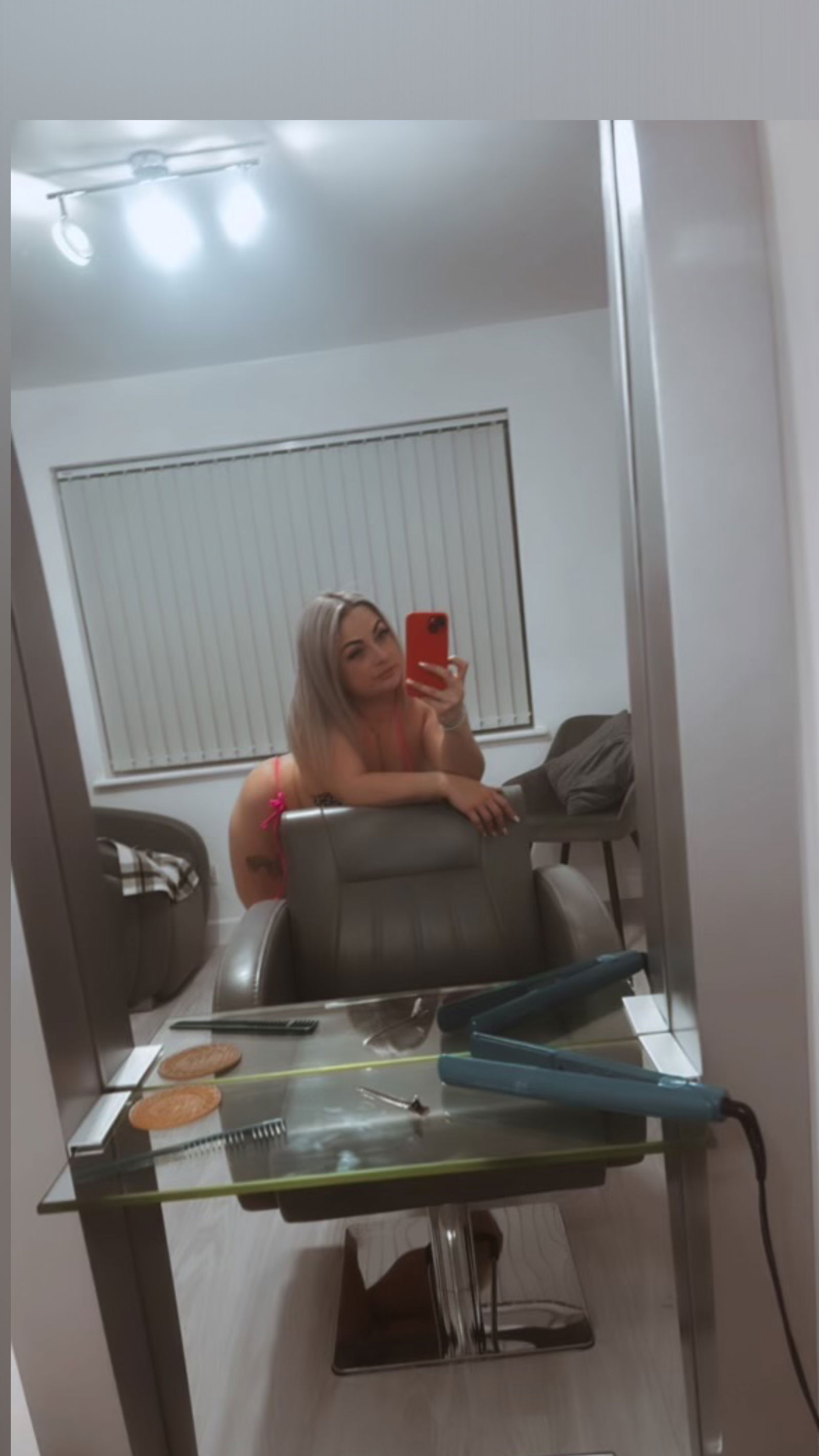 😈⛲️YOUR WETTEST UK BADDIE⛲️😈 photo