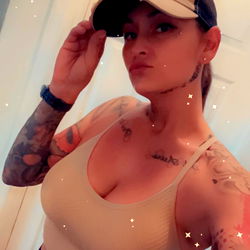 Lucky Ducky, OnlyFans Model - Tattooed and Shotgunning