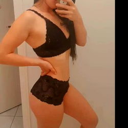 Joice Carolina Fermino photo