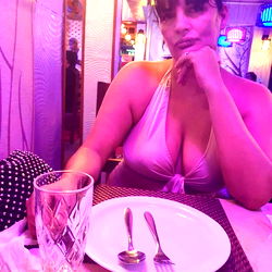 Amazon Mistresse at the Restaurant
