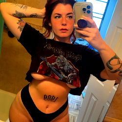 Autumn Peach - OnlyFans Model