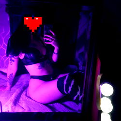 Scottish Onlyfans Model Cat