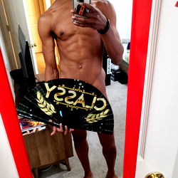 Fans Only: The Shirtless Selfie of AsstroBoyTN