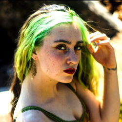 Aja Mercury, a vibrant and creative influencer