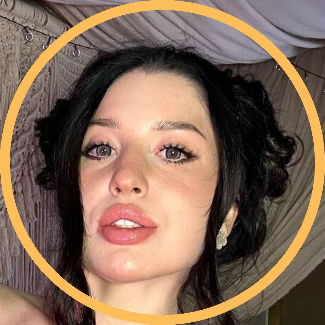 Aly Honey 🤍 photo