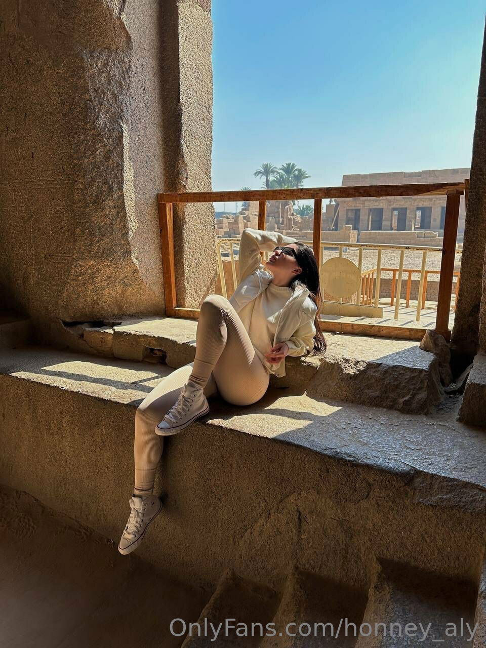 Aly Honey 🤍 photo