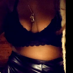 Pretti Nikki - OnlyFans Model Photo