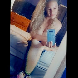 Beautiful OnlyFans Mermaid Princess Ari