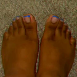 OnlyFans Model Alex's Feet Showcased on Floor