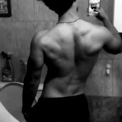 F327t338rchj Model Showcasing Fitness and Strength