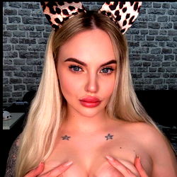 𝑺𝒂𝒏𝒅𝒓𝒂 𝑺𝒊𝒓𝒆𝒏 photo