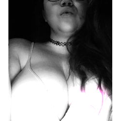 OnlyFans Model Daphne's Playful Pose