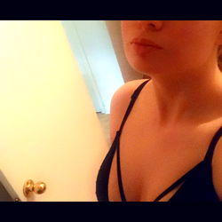 Alicia, a Québec-based OnlyFans model