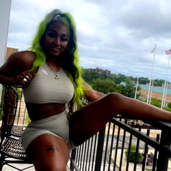 @theycallmeupscale photo