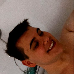 Aussie Tyler Shares a Selfie in the Bathroom